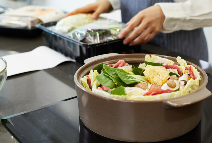 집밥으로 식비 절약하는 모습