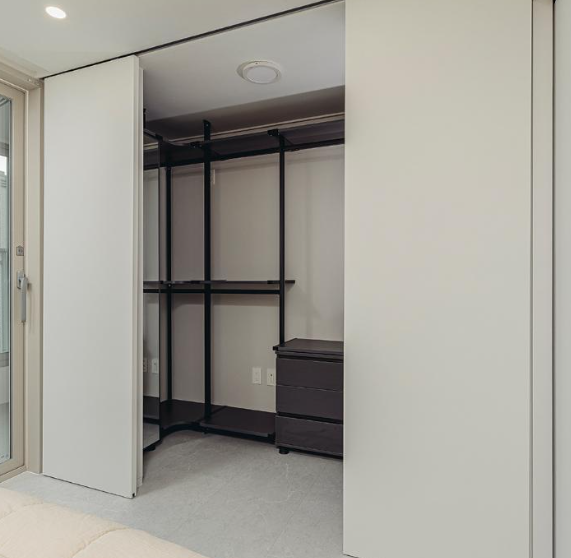 LX 지인 안방 드레스룸 인테리어