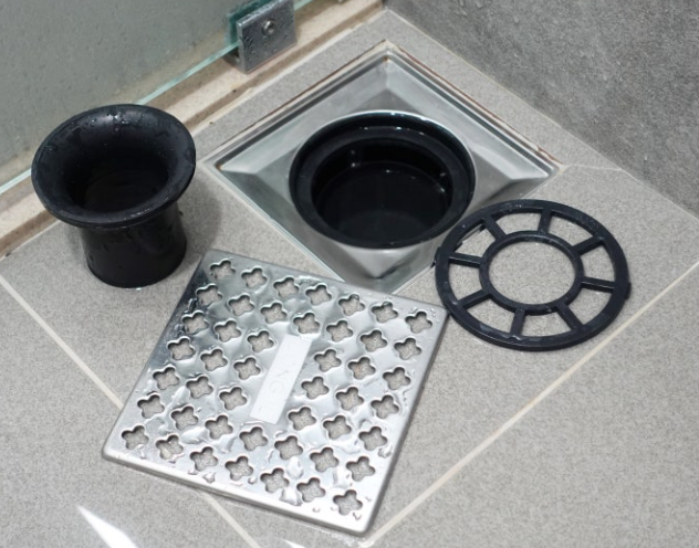 You are currently viewing 화장실 배수구 냄새 없애는 방법-진짜 효과 본 꿀팁 정리