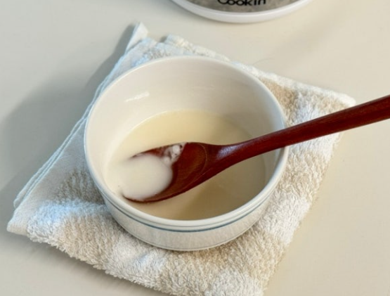 베이킹소다와 식초로 화장실 배수구 세척