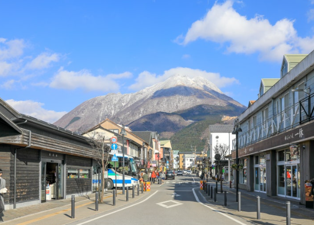 유후인 온천 관광지 모습